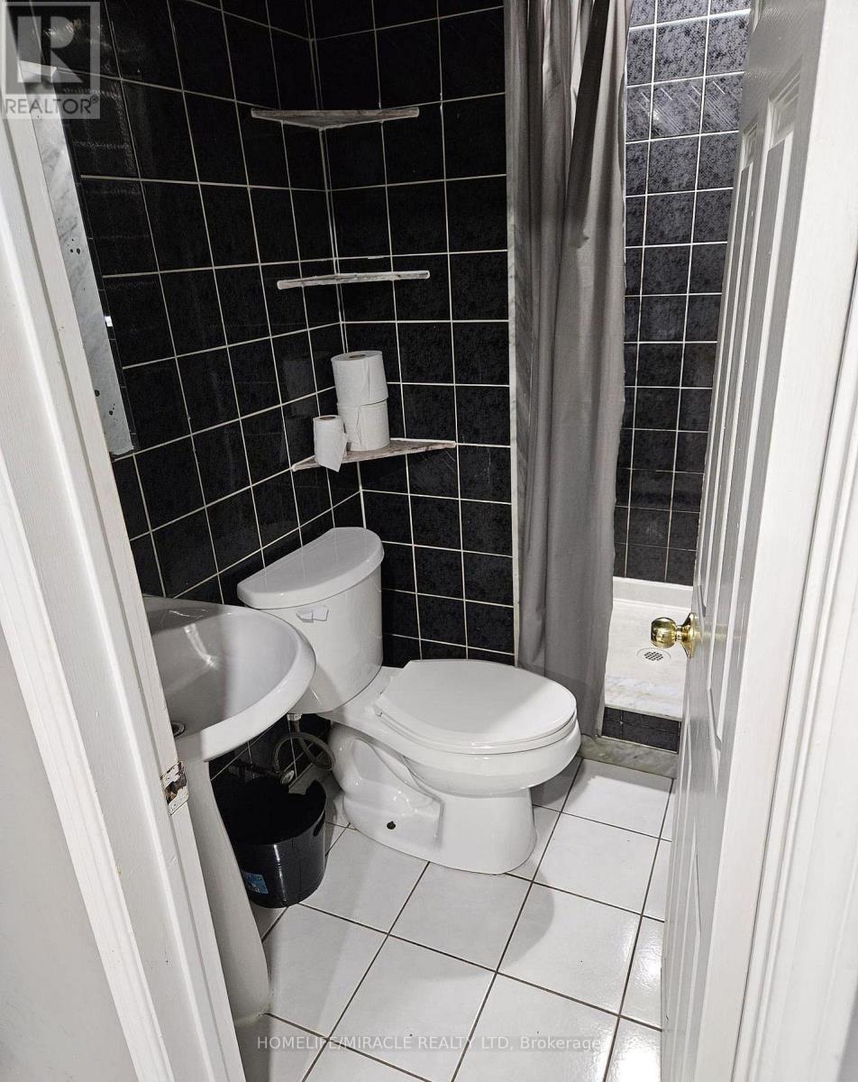 2 - 14 Tina Court, Brampton, Ontario  L6Y 4M6 - Photo 6 - W13166196