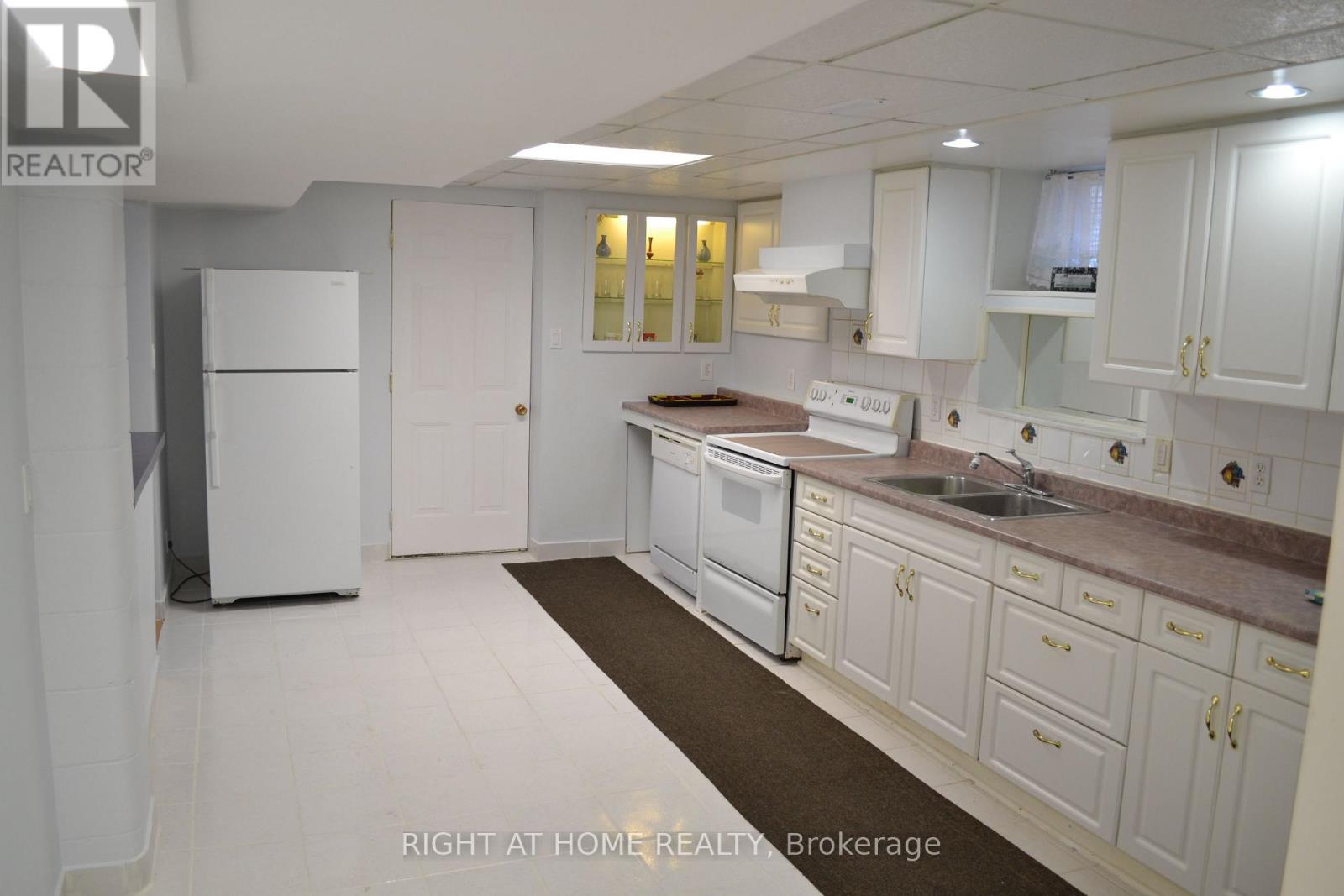 BASEMENT - 505 MOHAWK ROAD W, Hamilton, Ontario