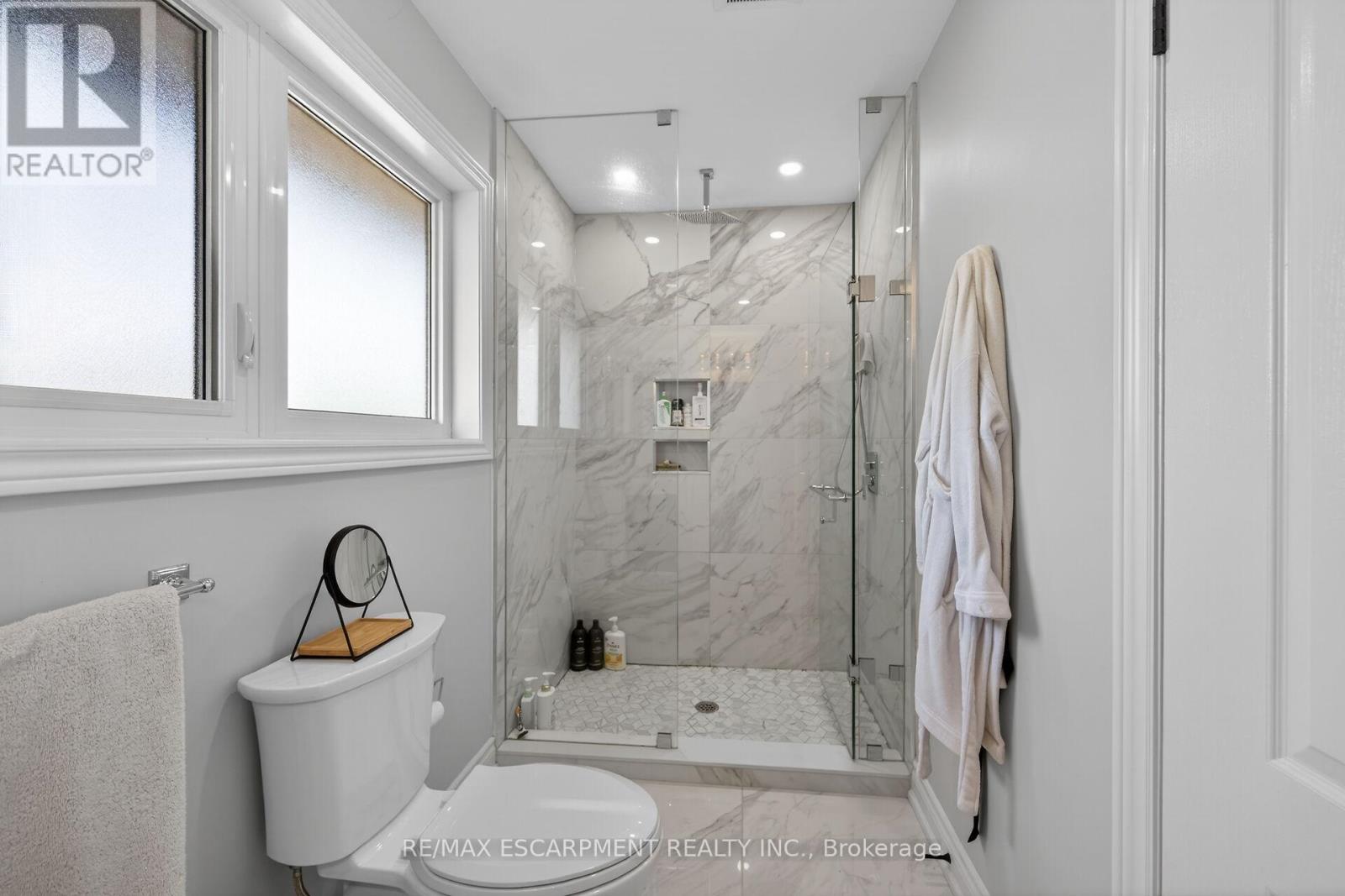1 Sandringham Avenue, Hamilton, Ontario  L9C 2H3 - Photo 24 - X13166168