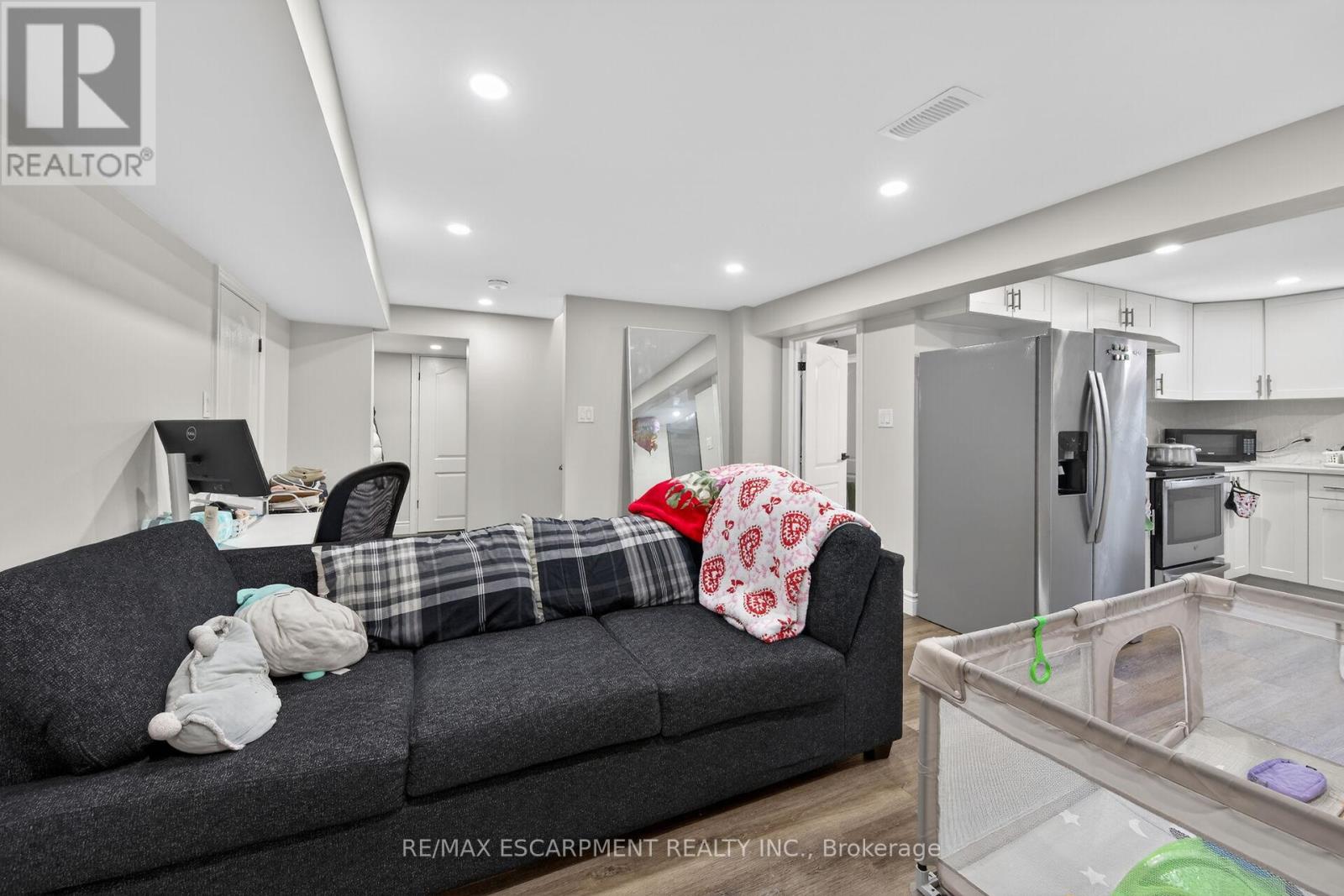 1 Sandringham Avenue, Hamilton, Ontario  L9C 2H3 - Photo 33 - X13166168