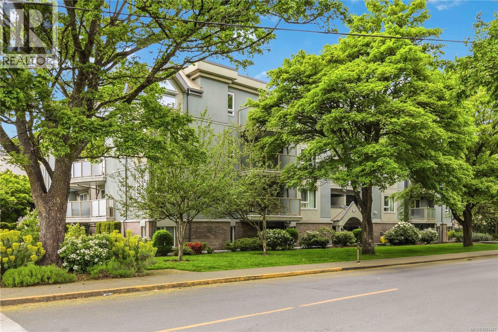 101 2710 Grosvenor Rd, Victoria, British Columbia  V8T 3M9 - Photo 1 - 1031487