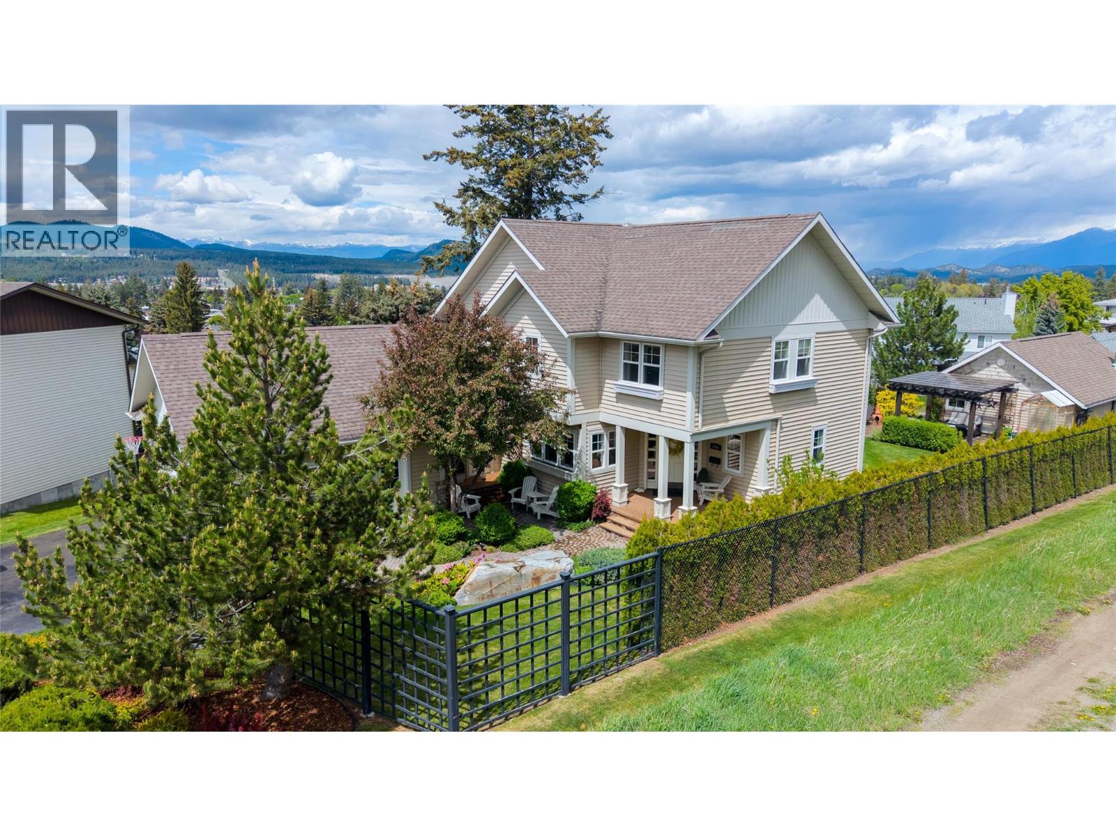 1004 15th Street S, Cranbrook, British Columbia V1C 5V2 - Photo 9 - 10388439