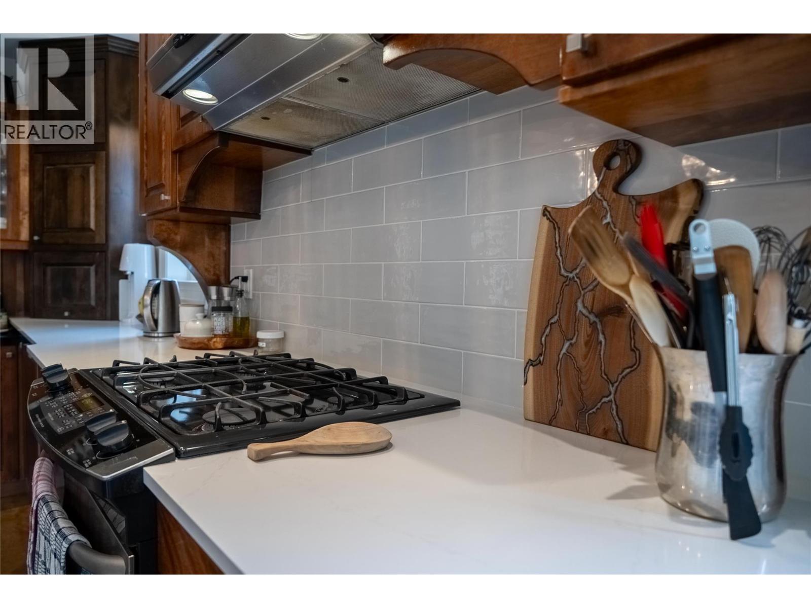 1004 15th Street S, Cranbrook, British Columbia V1C 5V2 - Photo 26 - 10388439