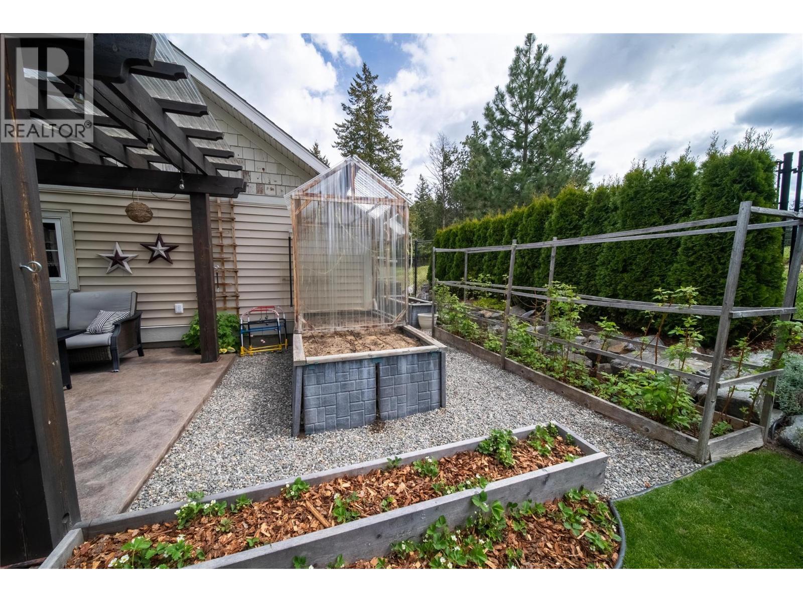 1004 15th Street S, Cranbrook, British Columbia V1C 5V2 - Photo 88 - 10388439