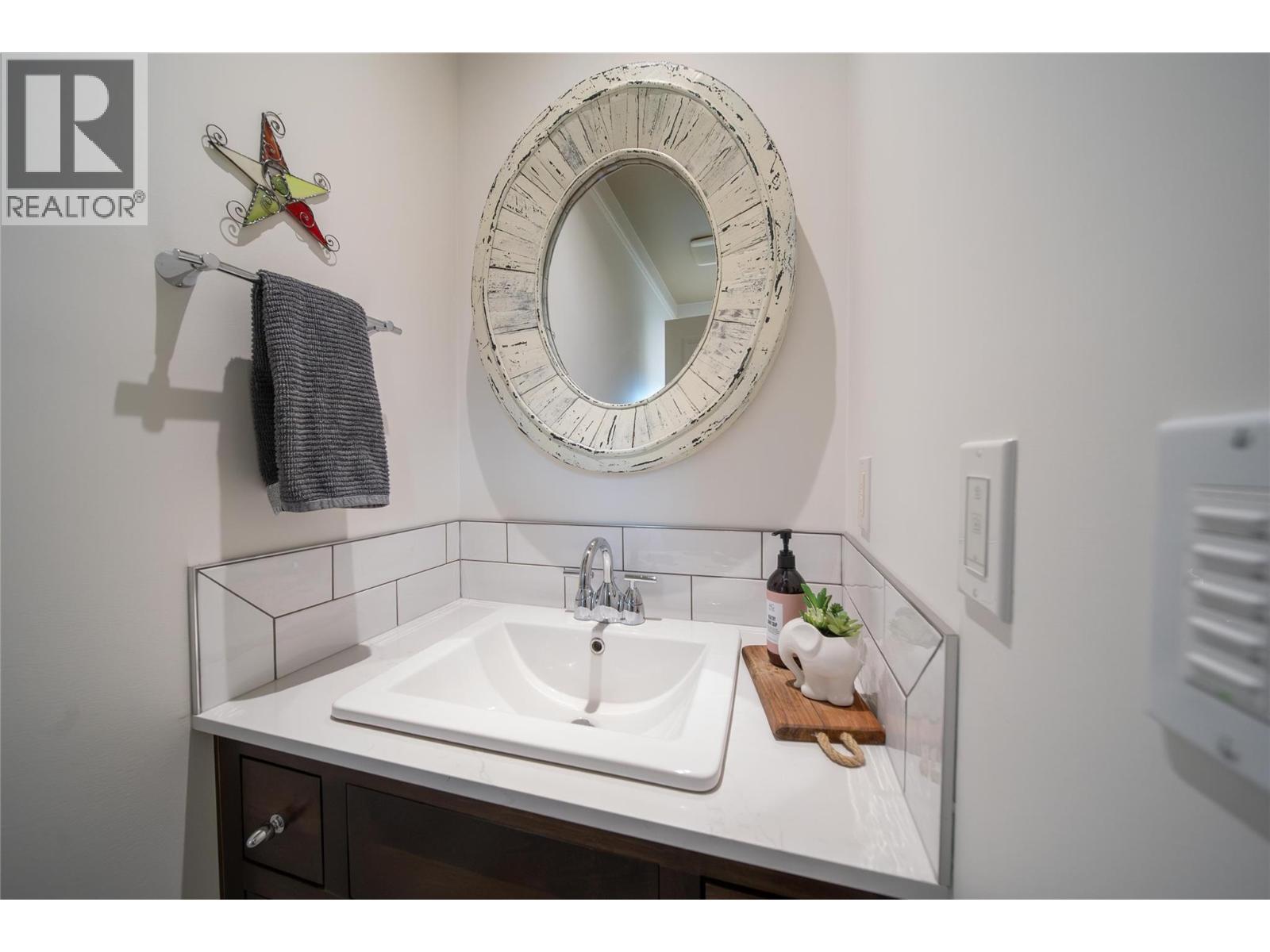 1004 15th Street S, Cranbrook, British Columbia V1C 5V2 - Photo 41 - 10388439