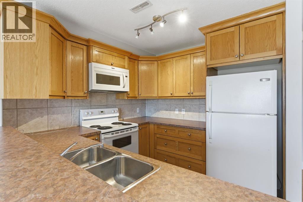 207, 323 Fourth Avenue, Strathmore, Alberta  T1P 1B5 - Photo 14 - A2307331