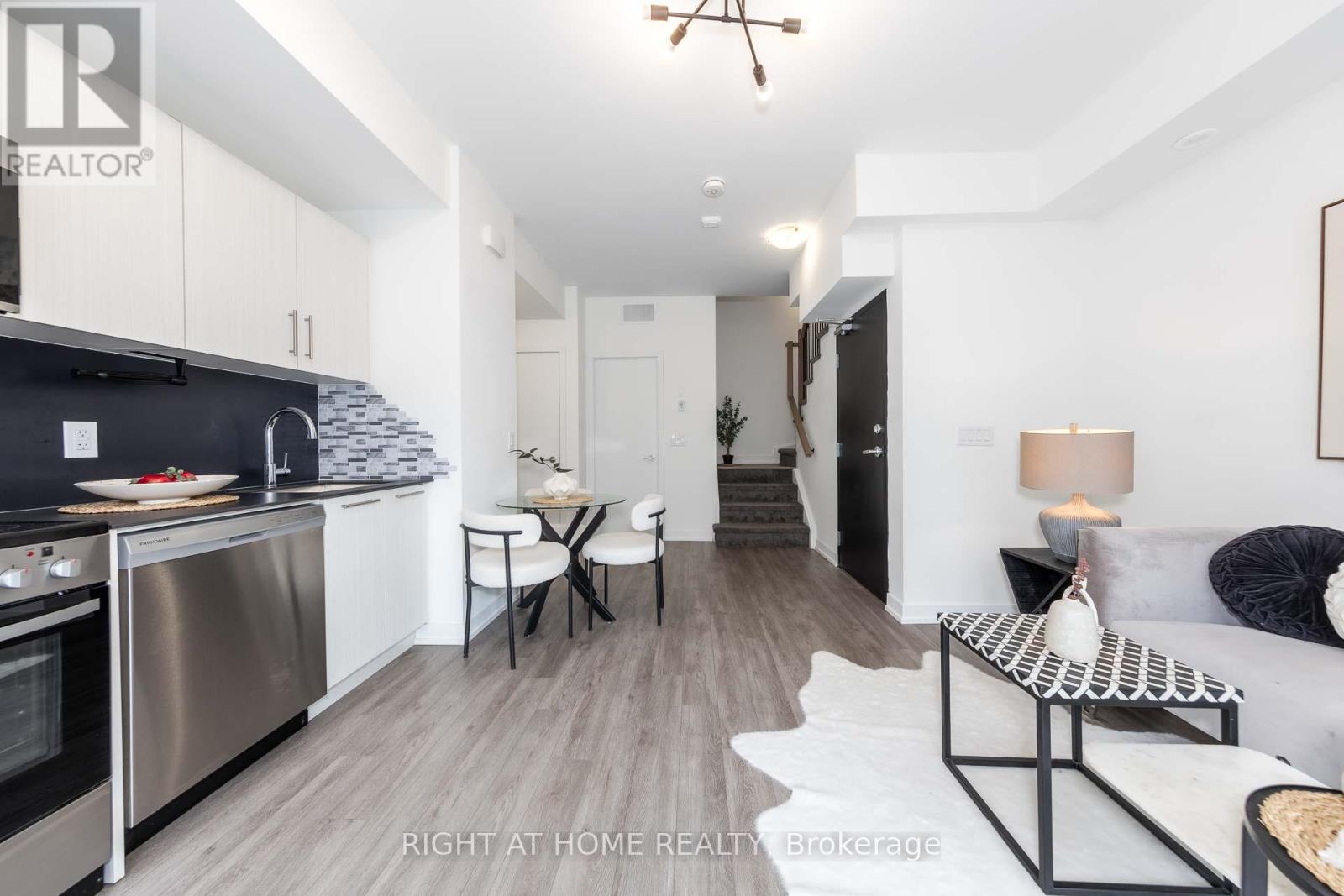 33 - 871 Sheppard Avenue W, Toronto, Ontario  M3H 0E8 - Photo 9 - C13157538