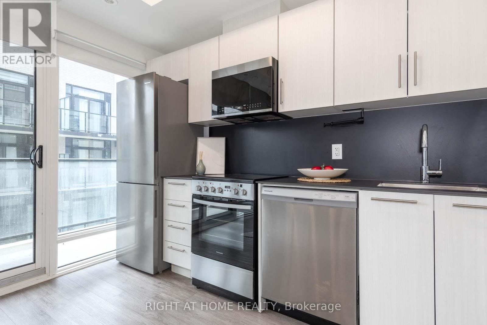 33 - 871 Sheppard Avenue W, Toronto, Ontario  M3H 0E8 - Photo 6 - C13157538
