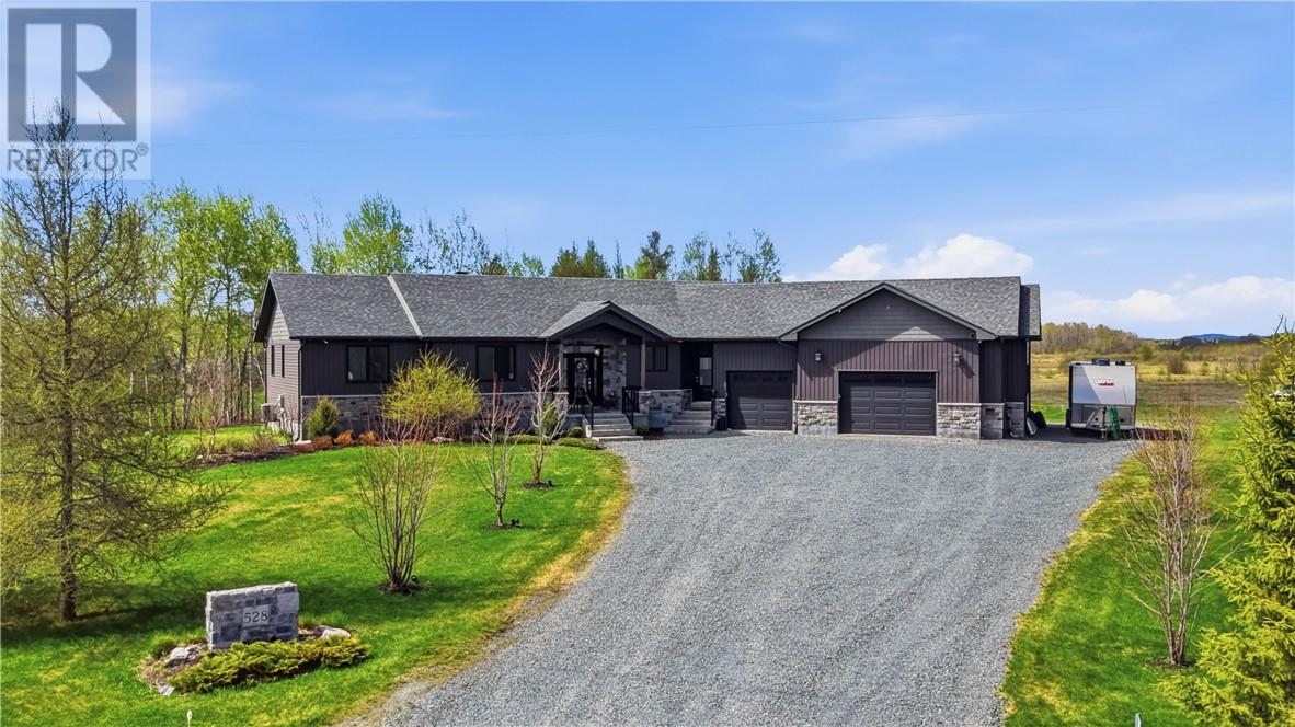528 St Agnes Street, Azilda, Ontario  P0M 1B0 - Photo 1 - 2127920