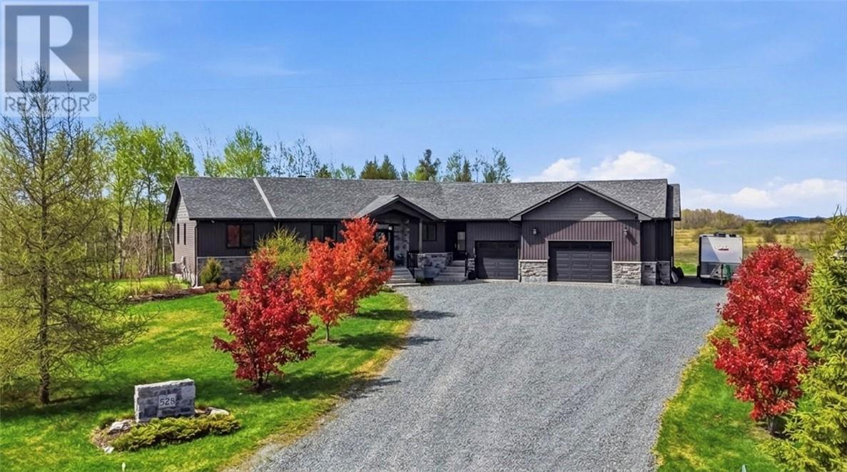 528 St Agnes Street, Azilda, Ontario  P0M 1B0 - Photo 2 - 2127920