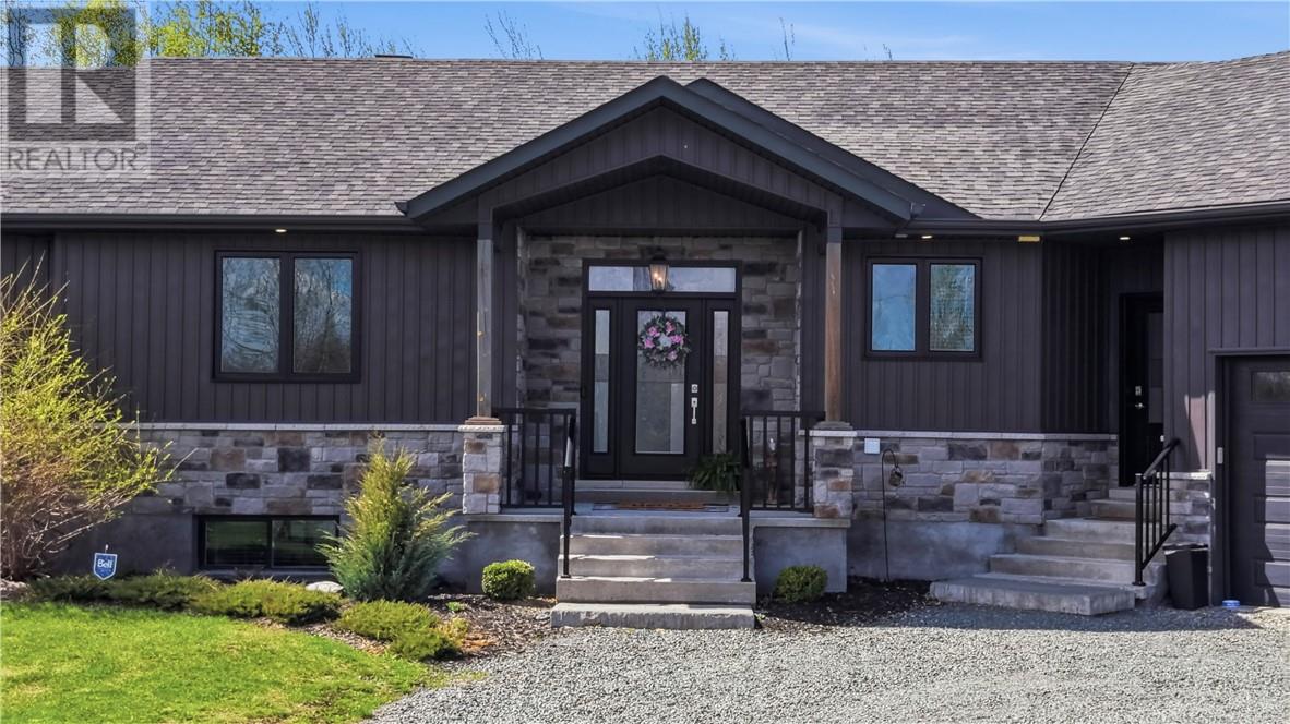 528 St Agnes Street, Azilda, Ontario  P0M 1B0 - Photo 3 - 2127920