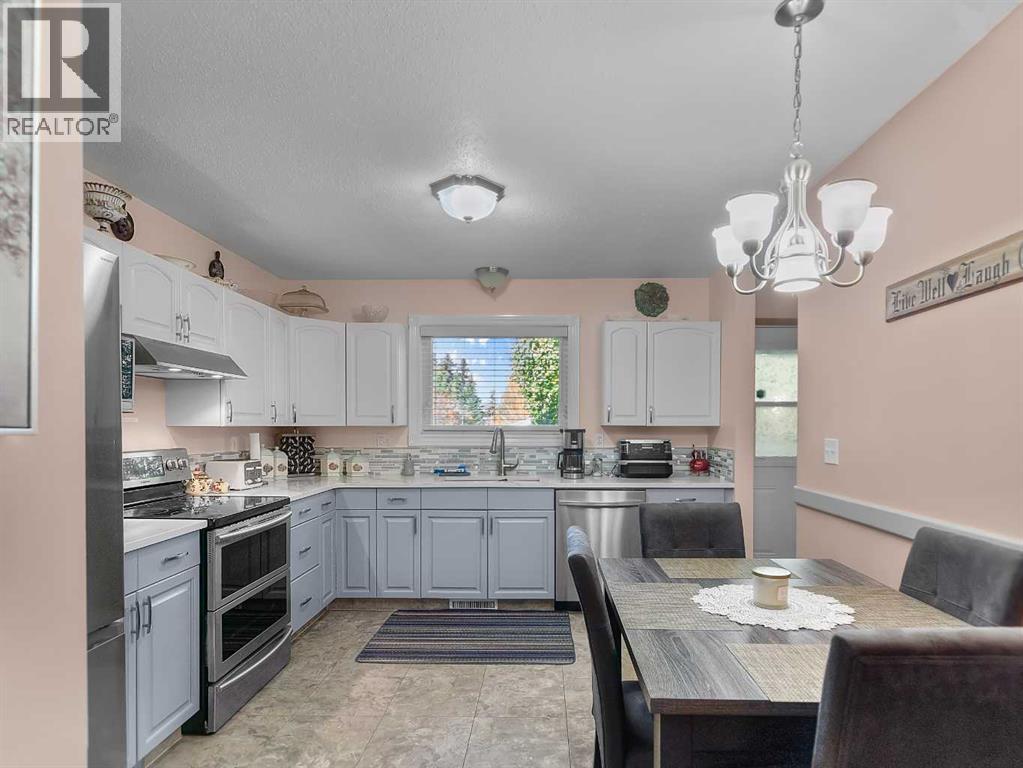 2006 25 Avenue, Bowden, Alberta  T0M 0K0 - Photo 6 - A2310746