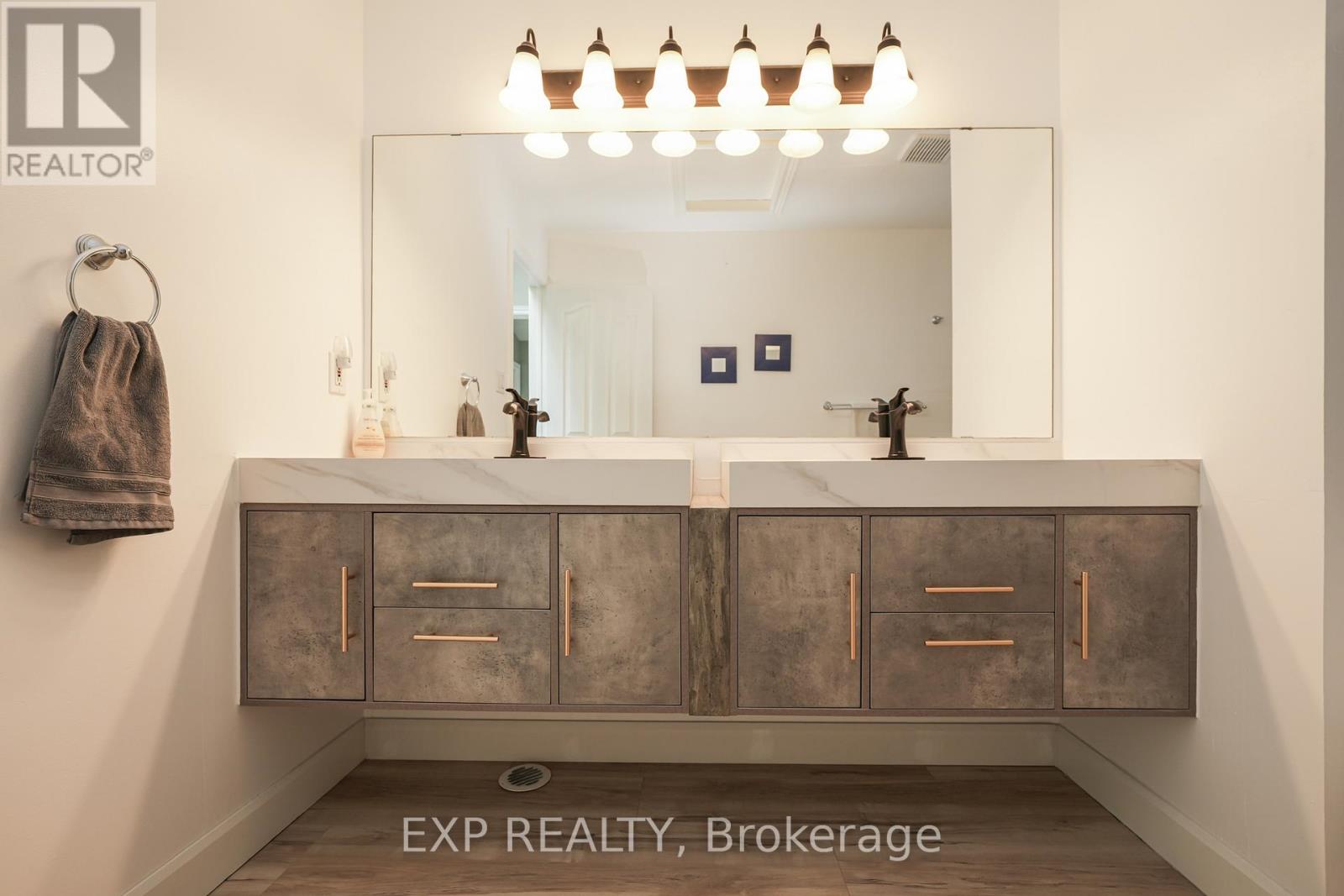 4 - 40 Ontario Street, Lambton Shores, Ontario  N0M 1T0 - Photo 41 - X13166266