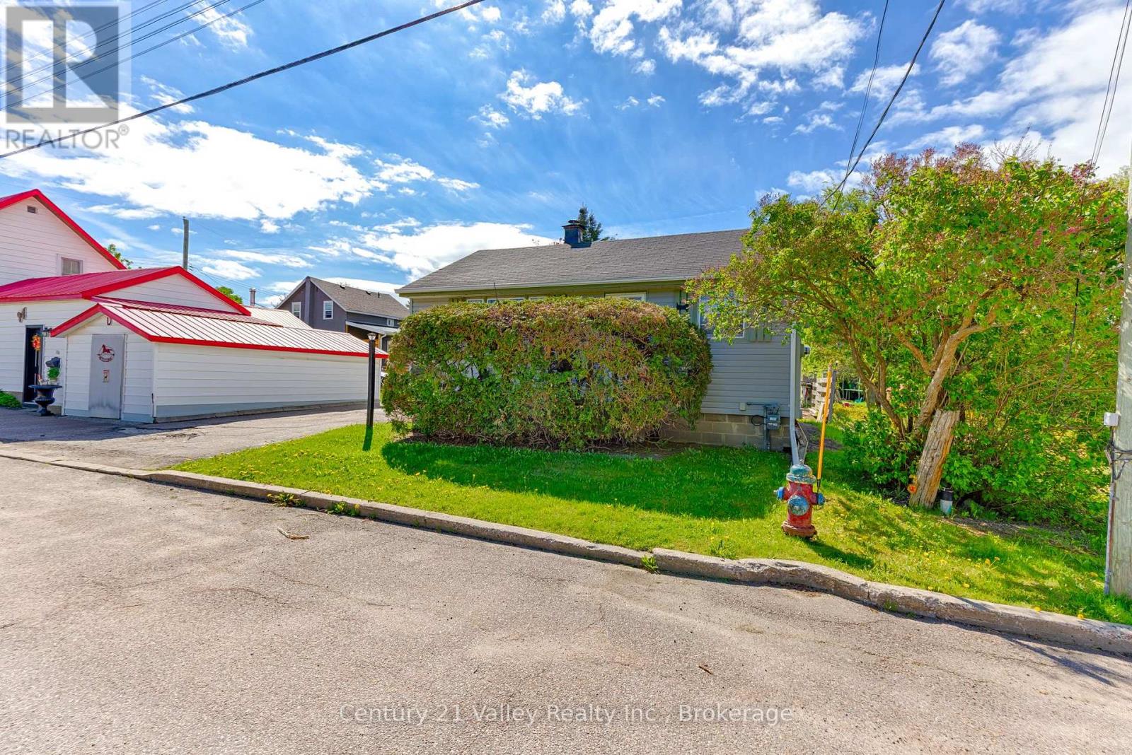 397 Mary Avenue, Renfrew, Ontario  K7V 3P6 - Photo 4 - X13166244