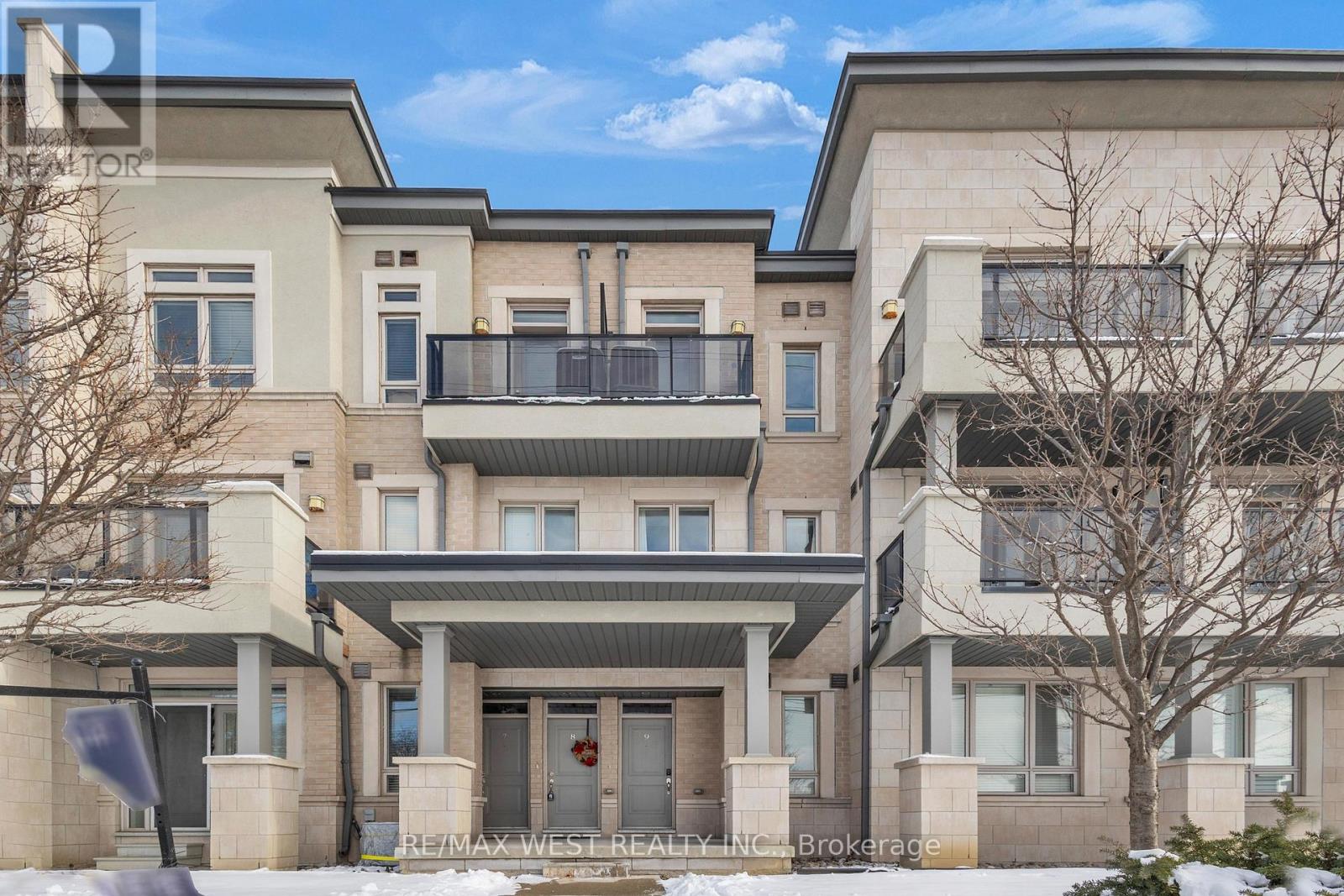 9 - 9601 JANE STREET, Vaughan, Ontario
