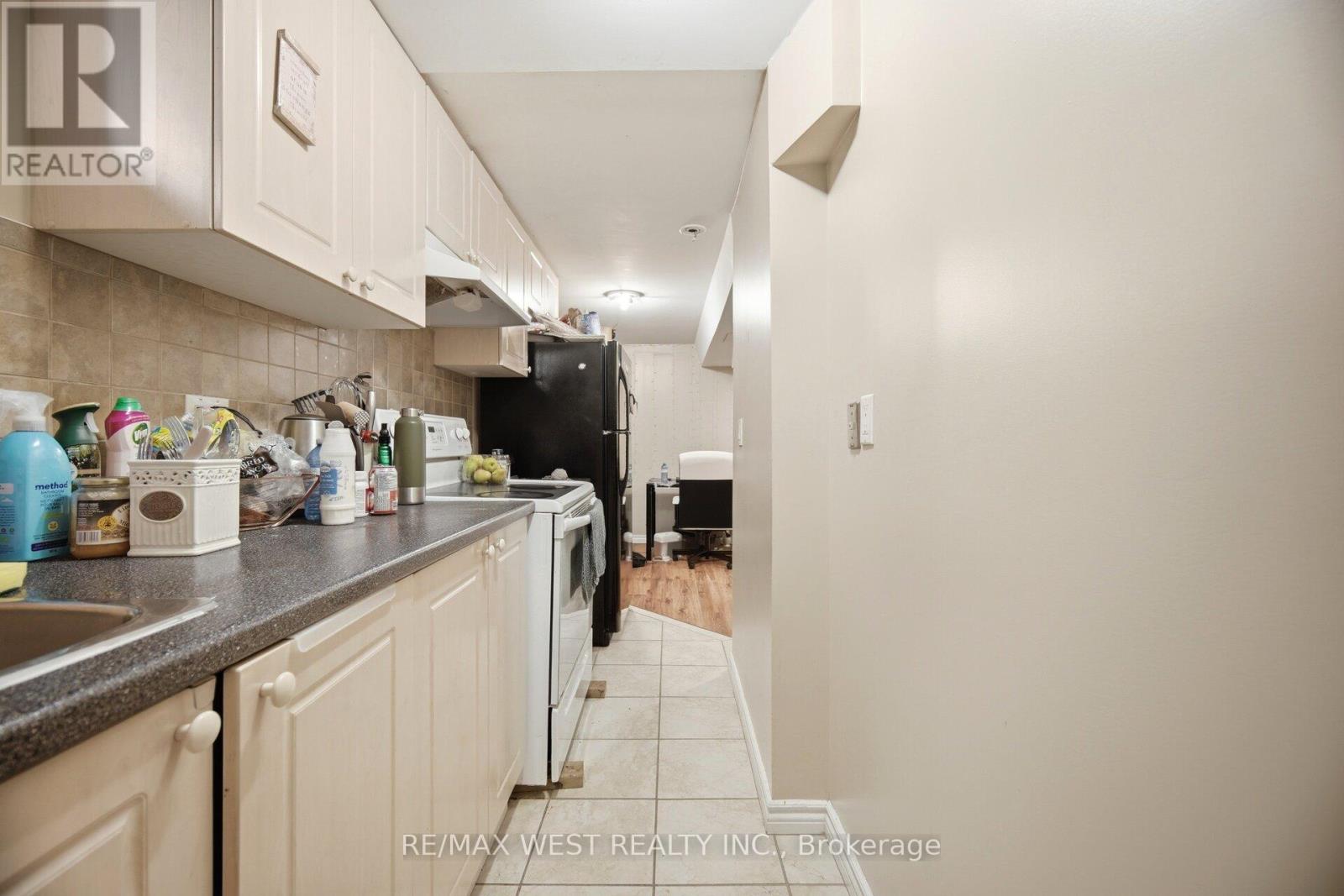 Basement - 6409 Torre Drive, Mississauga, Ontario  L5V 2S5 - Photo 8 - W13099992