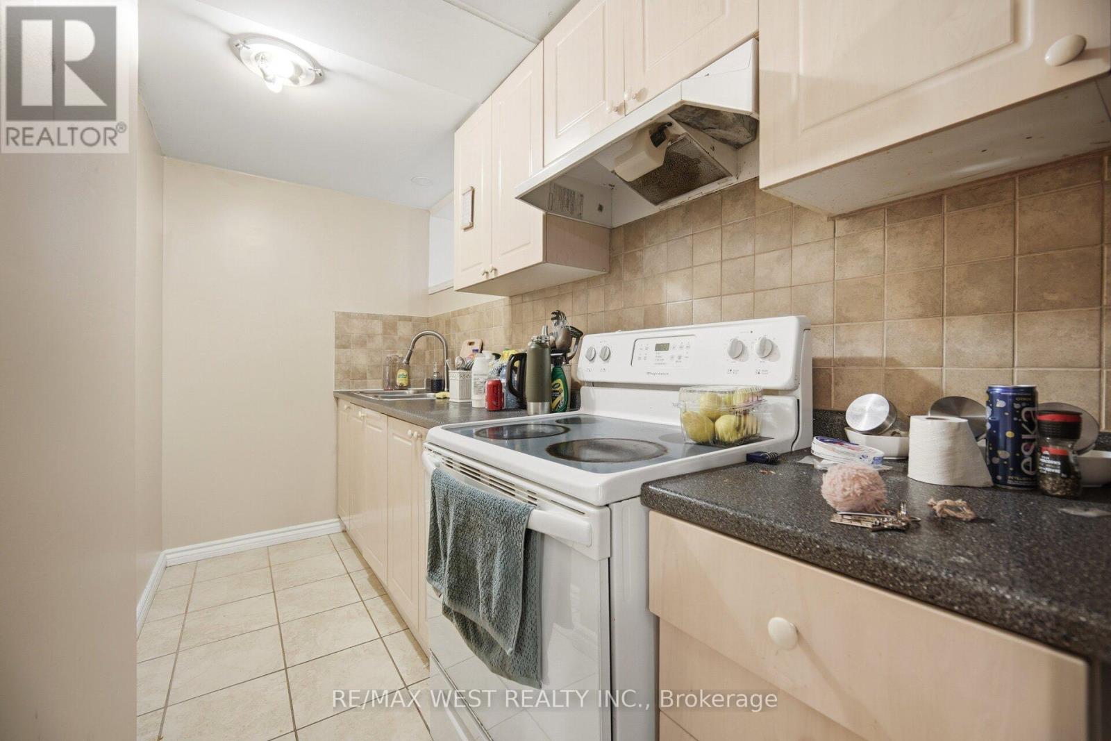 Basement - 6409 Torre Drive, Mississauga, Ontario  L5V 2S5 - Photo 7 - W13099992