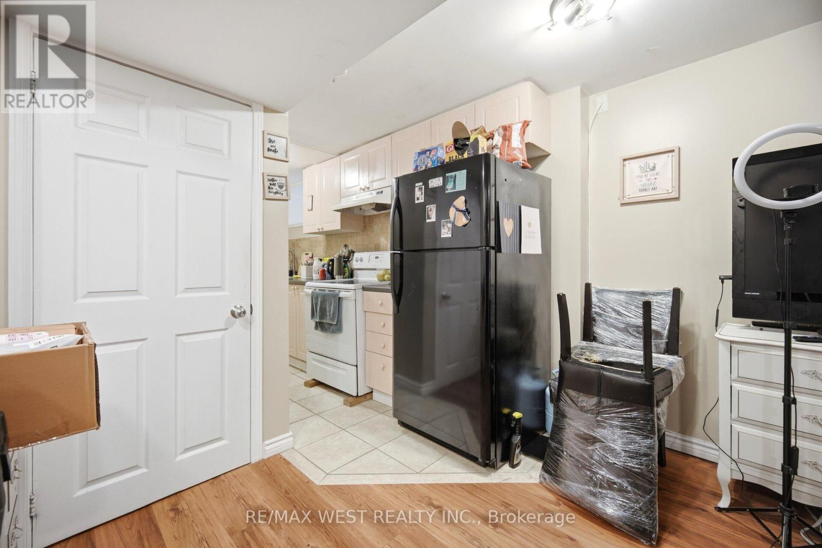 Basement - 6409 Torre Drive, Mississauga, Ontario  L5V 2S5 - Photo 6 - W13099992
