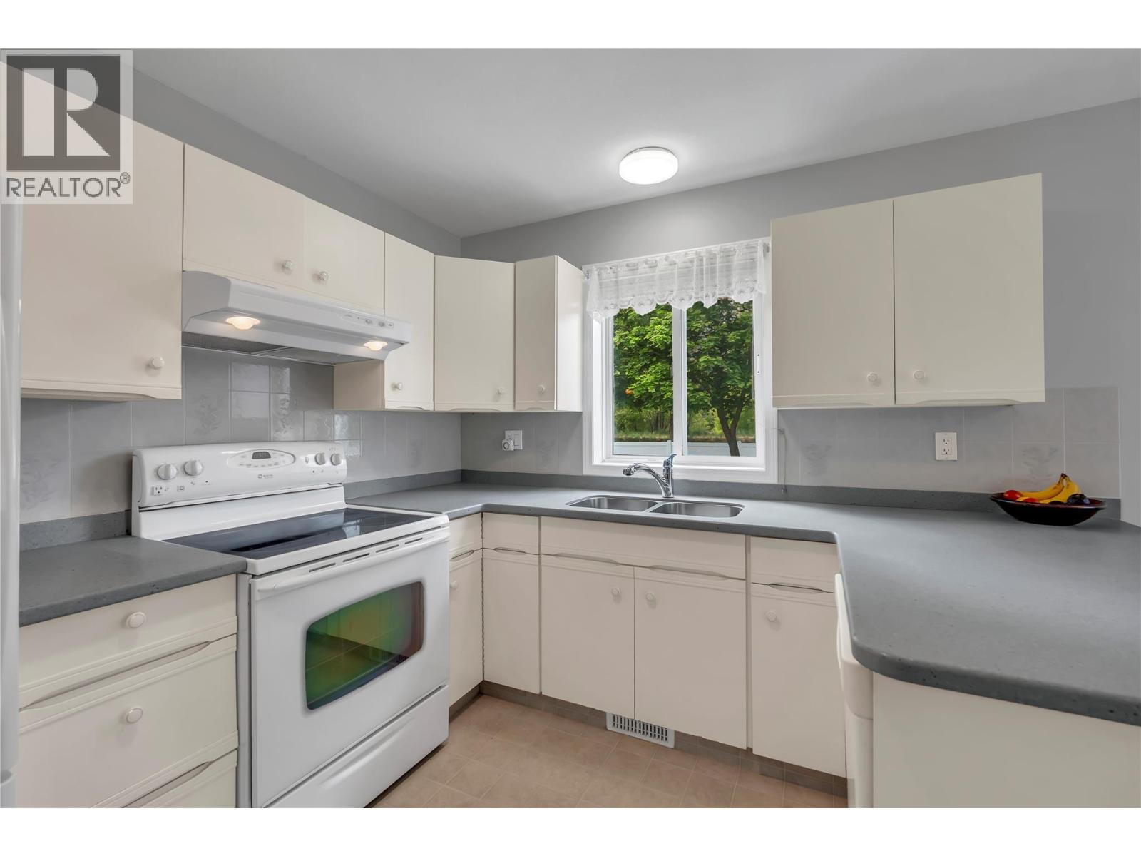 145 Redwing Place Unit# 8, Oliver, British Columbia  V0H 1T4 - Photo 12 - 10388137