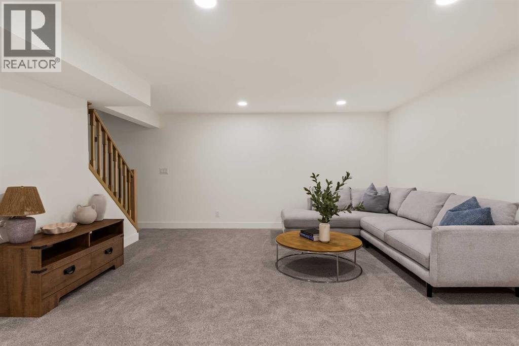 11 Coach Manor Rise Sw, Calgary, Alberta  T3H 1C5 - Photo 32 - A2304872