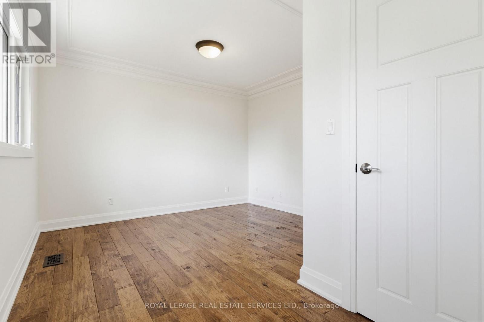 652 Hillcrest Drive, Burlington, Ontario  L7R 3A7 - Photo 14 - W13166256