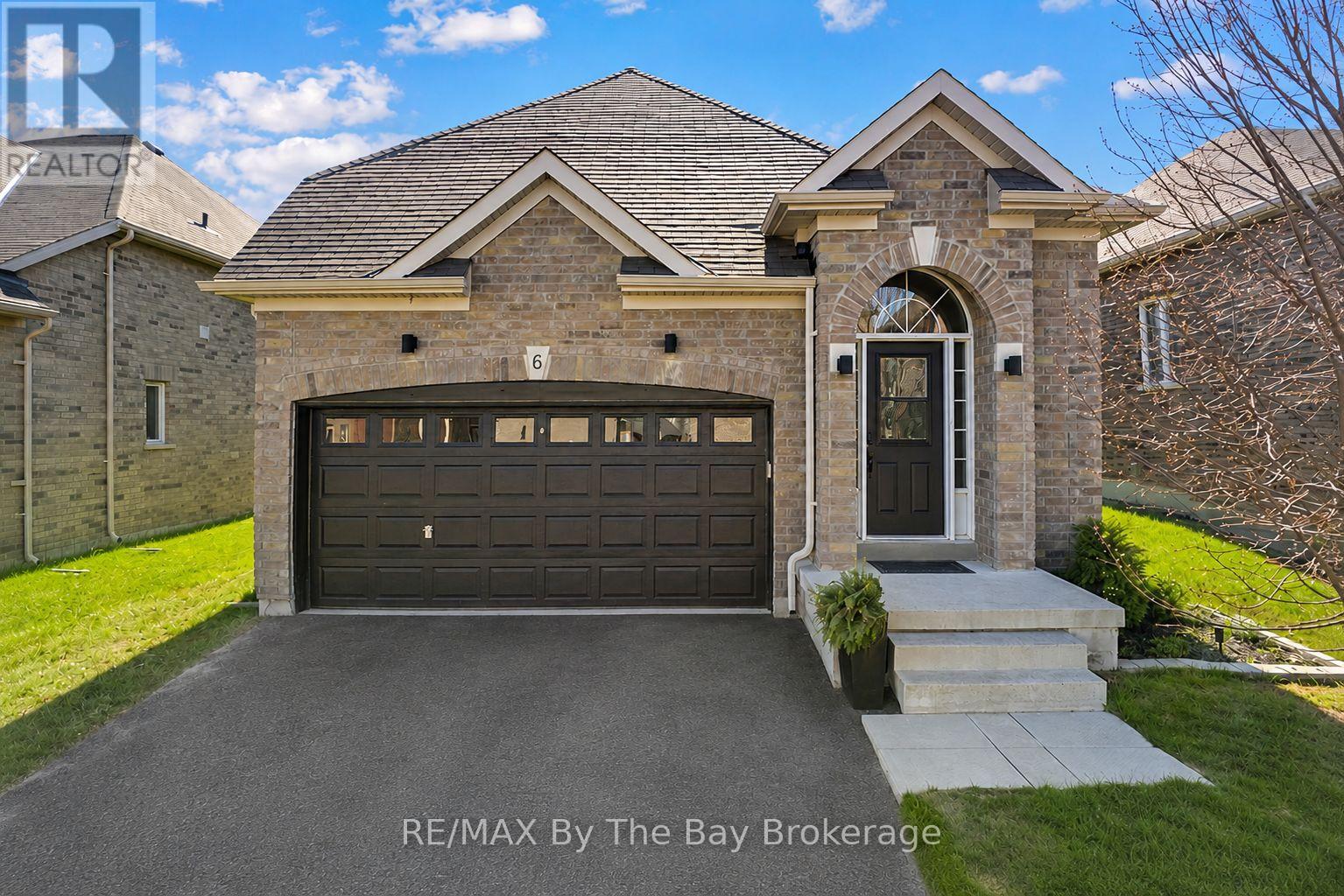 6 Academy Avenue, Wasaga Beach, Ontario  L9Z 0G9 - Photo 2 - S13127424