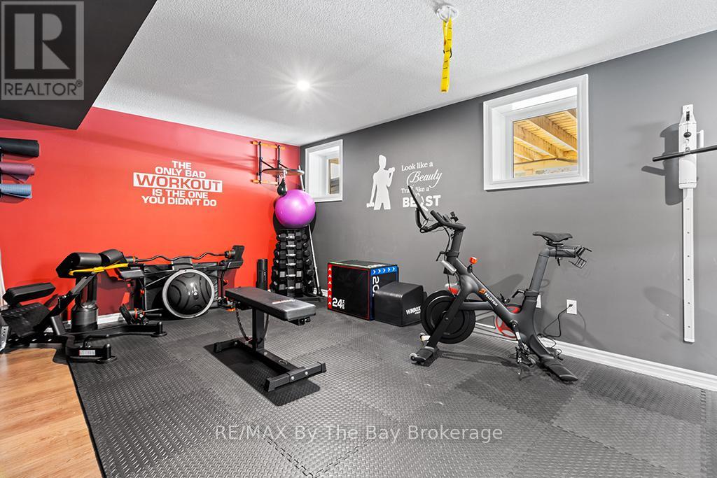 6 Academy Avenue, Wasaga Beach, Ontario  L9Z 0G9 - Photo 27 - S13127424