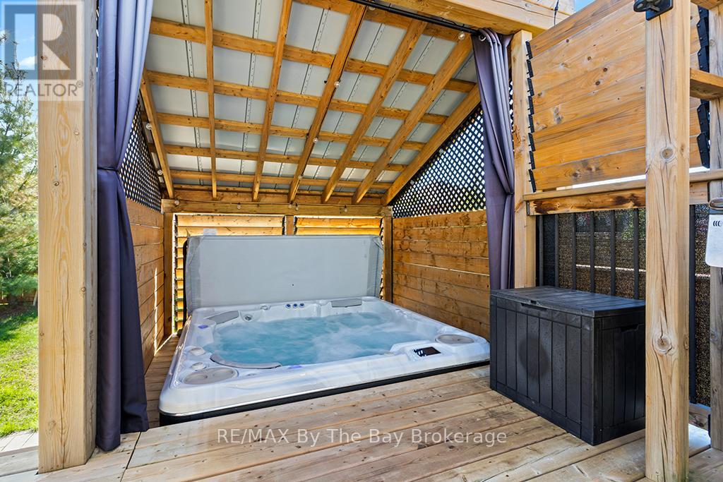 6 Academy Avenue, Wasaga Beach, Ontario  L9Z 0G9 - Photo 31 - S13127424