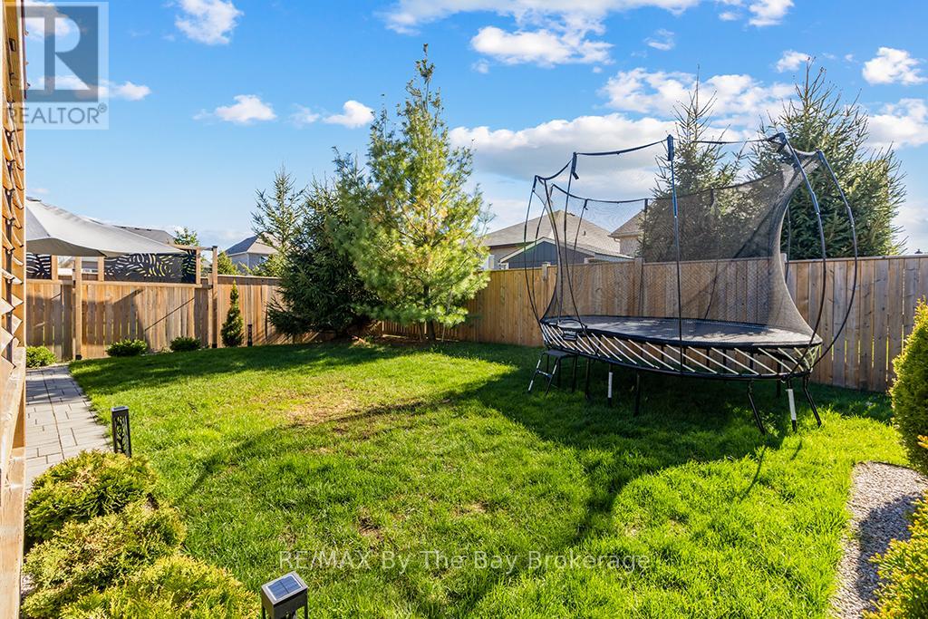 6 Academy Avenue, Wasaga Beach, Ontario  L9Z 0G9 - Photo 33 - S13127424