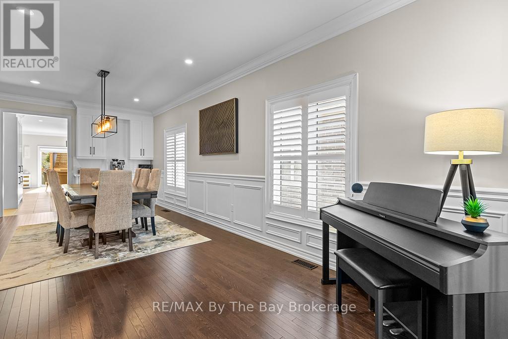 6 Academy Avenue, Wasaga Beach, Ontario  L9Z 0G9 - Photo 7 - S13127424