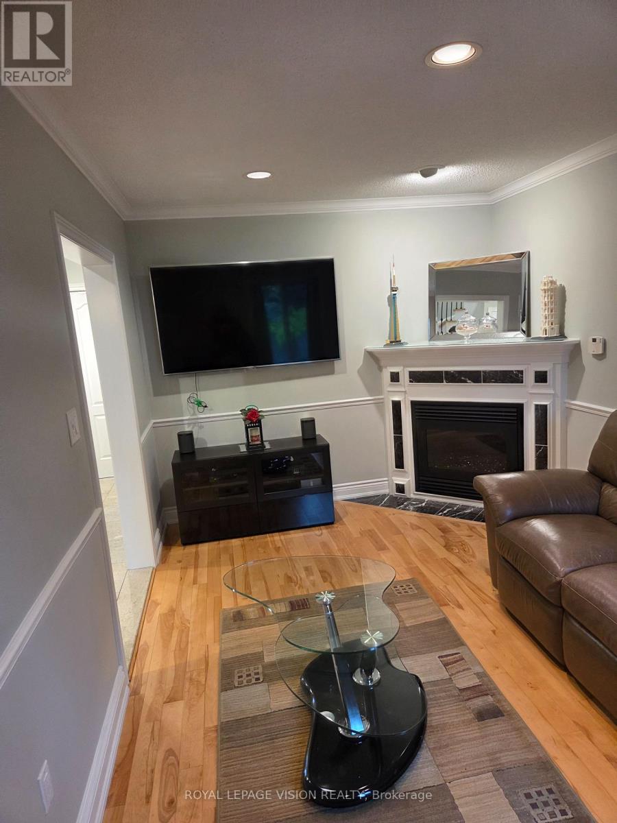 91 Princeton Gate, Vaughan, Ontario  L6A 2S7 - Photo 2 - N13165976