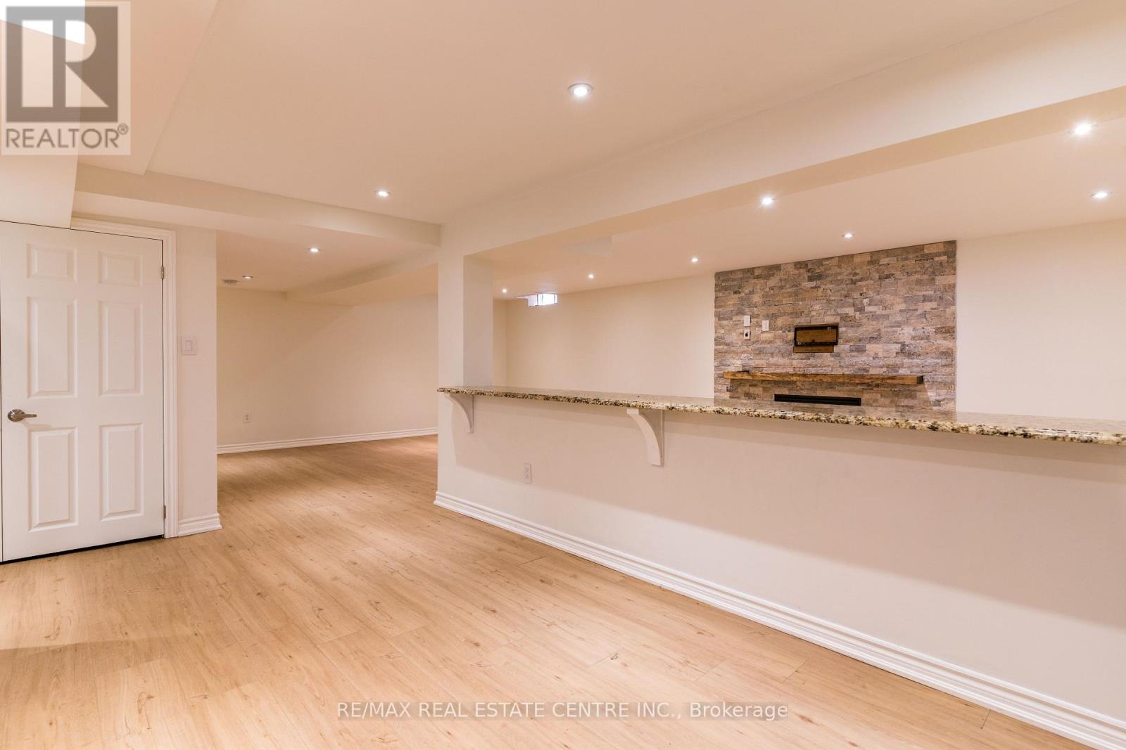 2 Orvieto Court, Hamilton, Ontario  L8E 5W1 - Photo 34 - X13166248