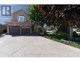 2 ORVIETO COURT, Hamilton, Ontario