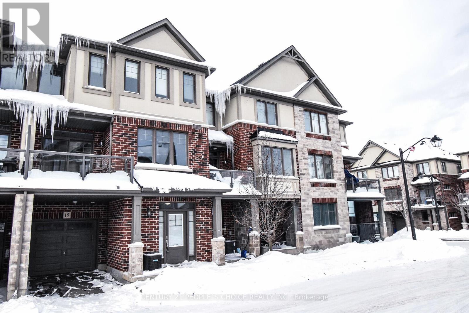 15 HOFFMAN LANE, Hamilton, Ontario