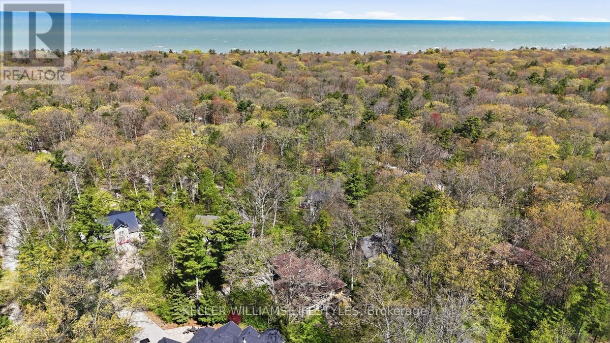 10240 Woodpark Court, Lambton Shores (Grand Bend), Ontario  N0M 1T0 - Photo 49 - X13152888
