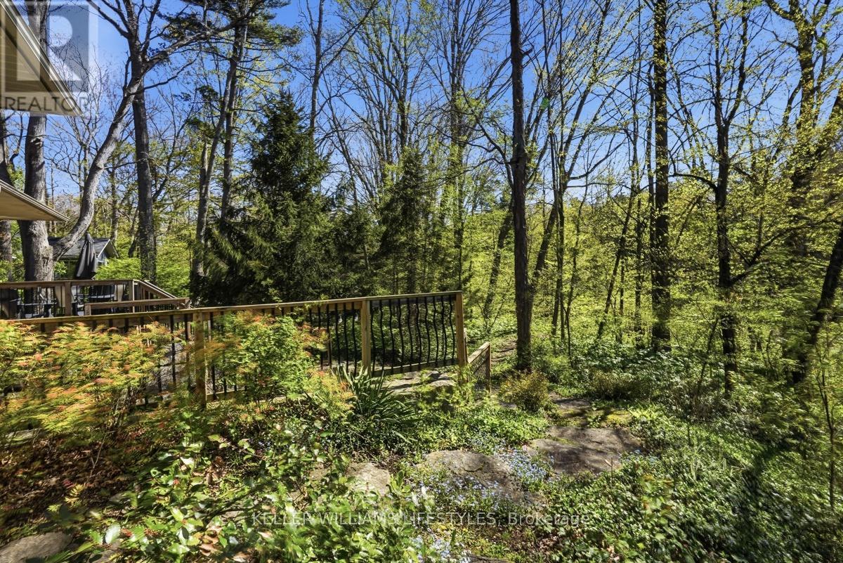 10240 Woodpark Court, Lambton Shores (Grand Bend), Ontario  N0M 1T0 - Photo 47 - X13152888