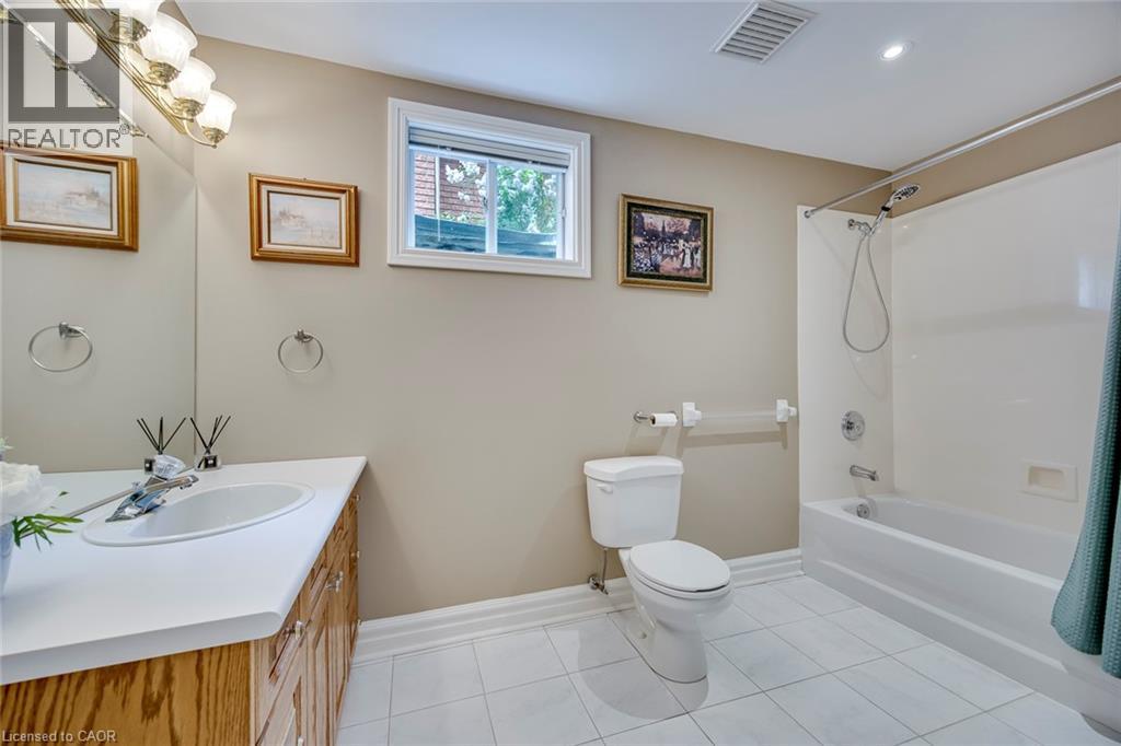 2108 Arbourview Drive, Oakville, Ontario  L6M 3P3 - Photo 44 - 40830742
