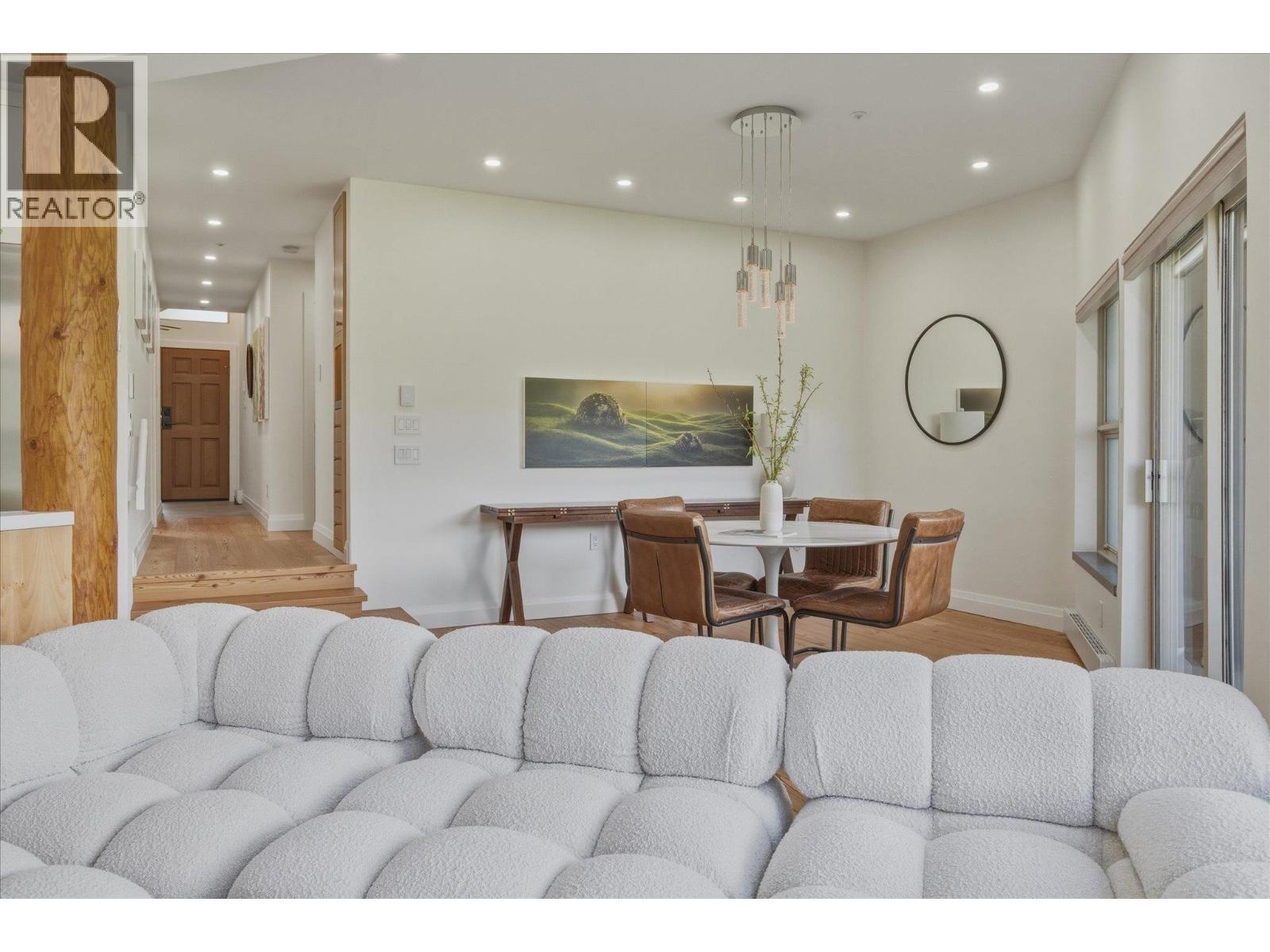 5 4644 Blackcomb Way, Whistler, British Columbia  V8E 0H2 - Photo 8 - R3124796