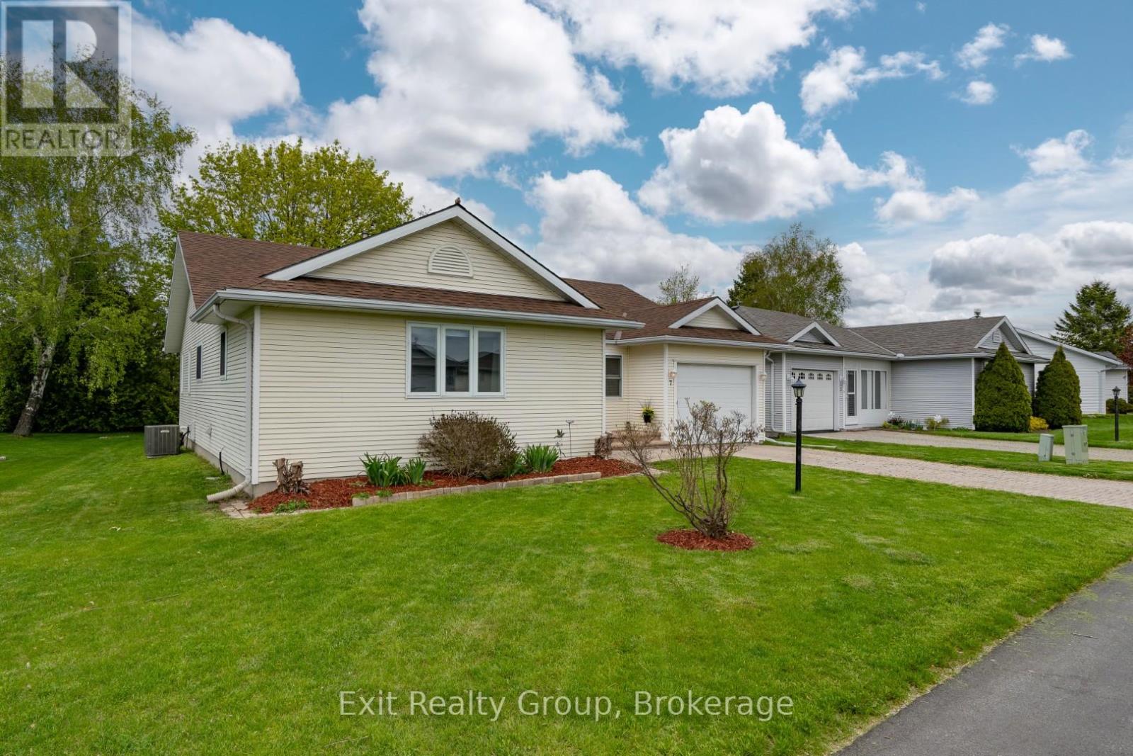 7 Cretney Drive, Prince Edward County, Ontario  K0K 3L0 - Photo 3 - X13166384