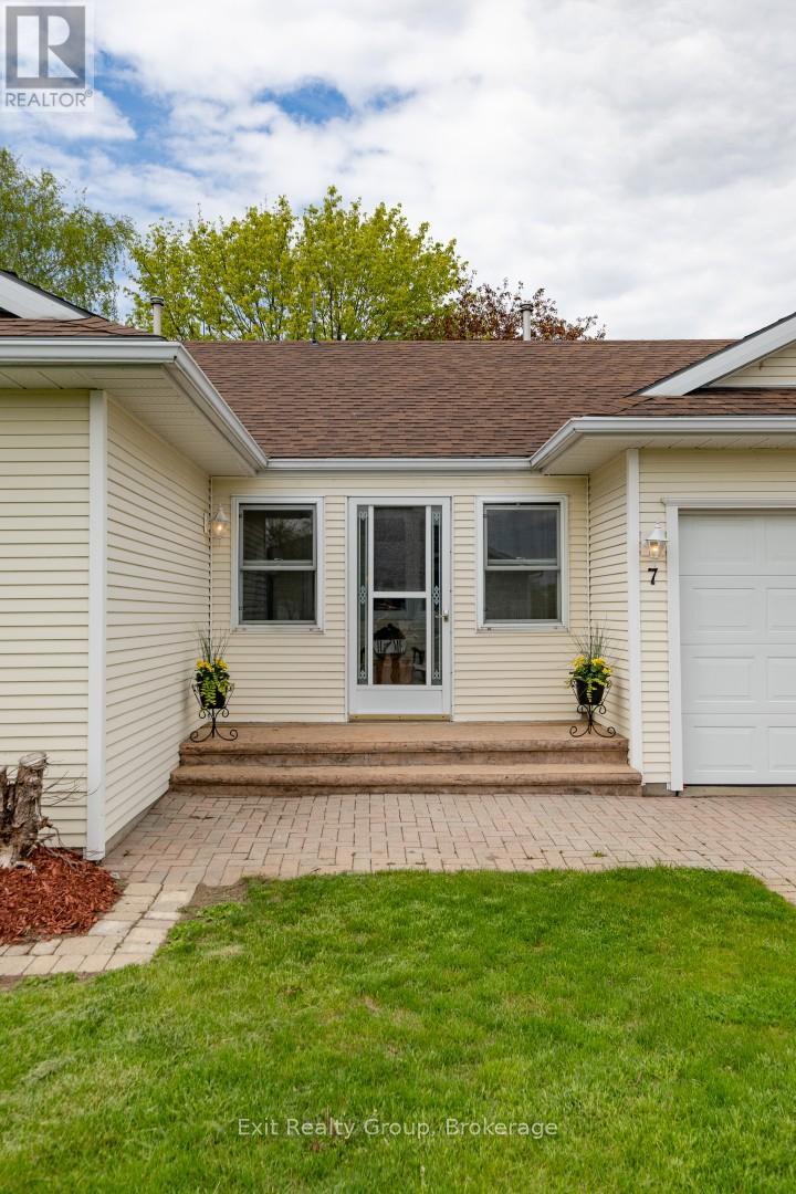 7 Cretney Drive, Prince Edward County, Ontario  K0K 3L0 - Photo 4 - X13166384