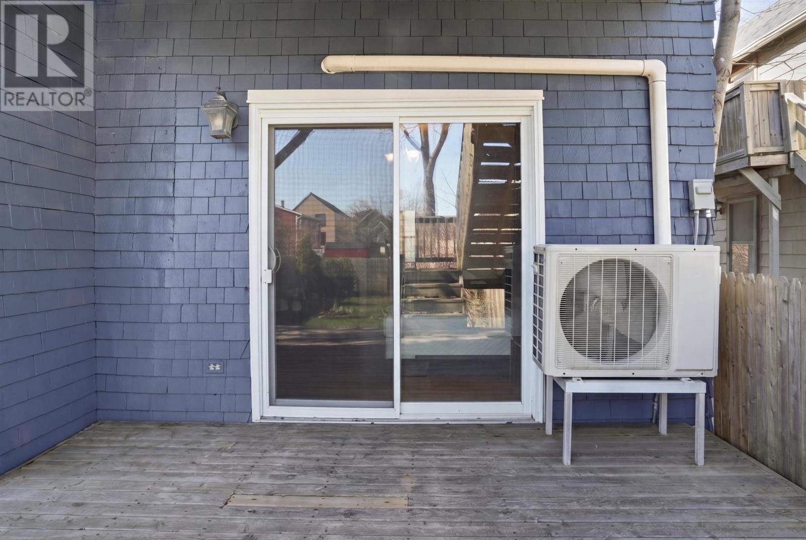 222 Grafton Street, Charlottetown, Prince Edward Island  C1A 1L4 - Photo 11 - 202610467