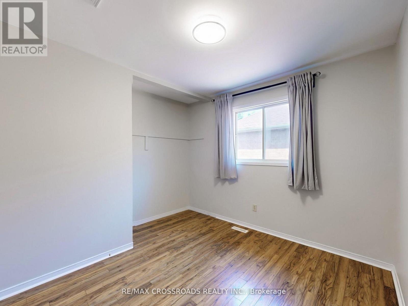 35 Forest Grove Drive, Whitby, Ontario  L1R 2A6 - Photo 16 - E13166354