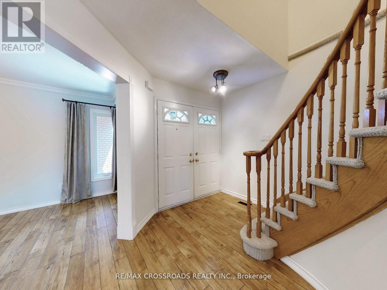 35 Forest Grove Drive, Whitby, Ontario  L1R 2A6 - Photo 3 - E13166354
