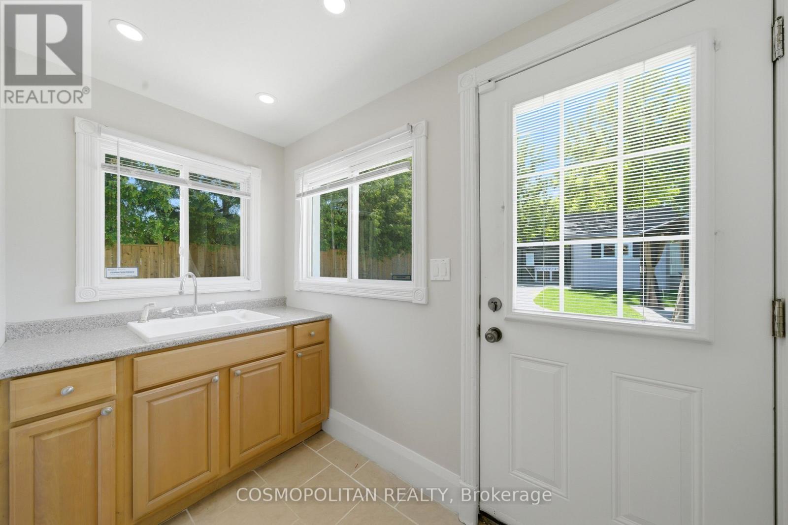 82 Stoney Brook Drive, Hamilton, Ontario  L8G 3V6 - Photo 12 - X13166344