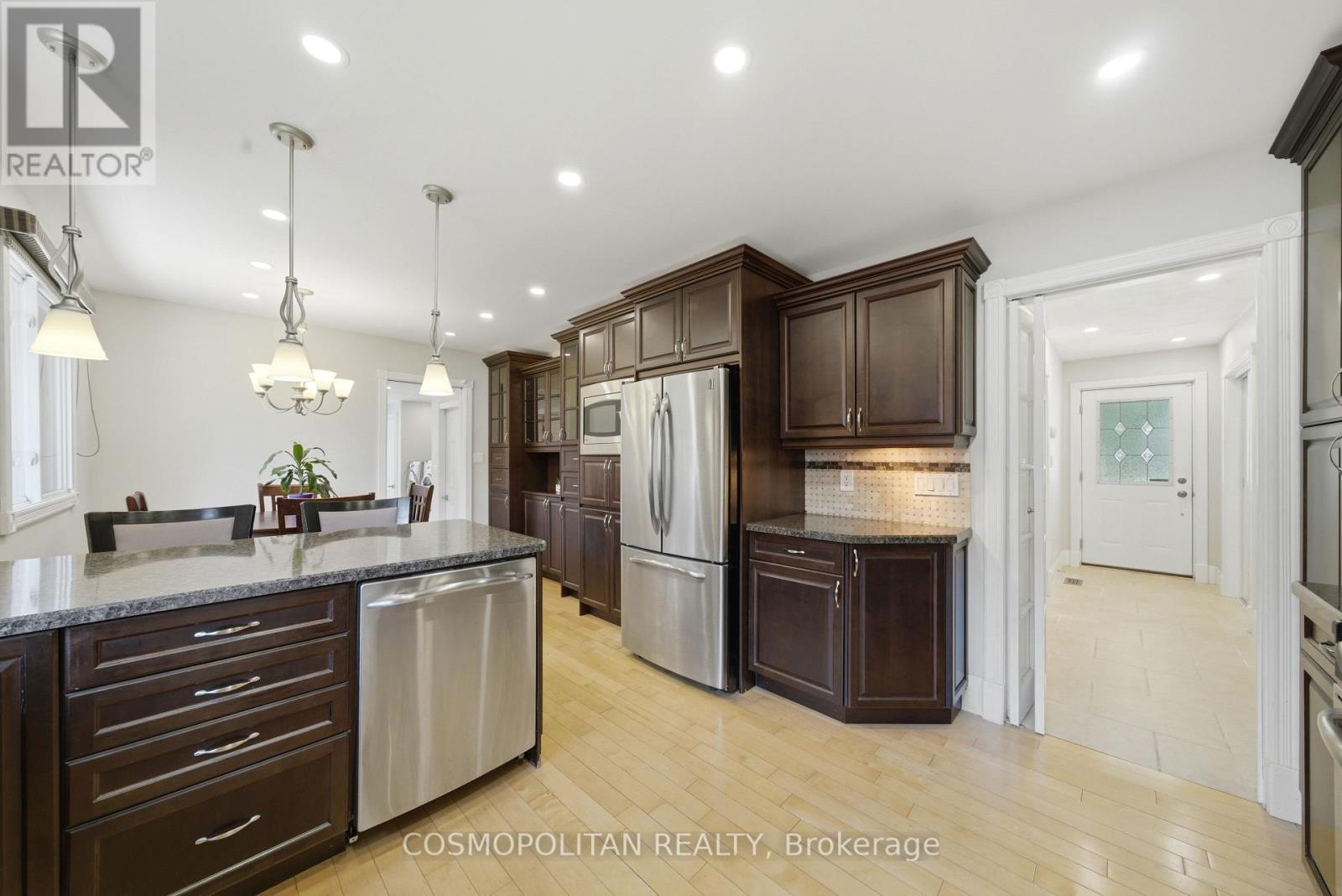 82 Stoney Brook Drive, Hamilton, Ontario  L8G 3V6 - Photo 8 - X13166344