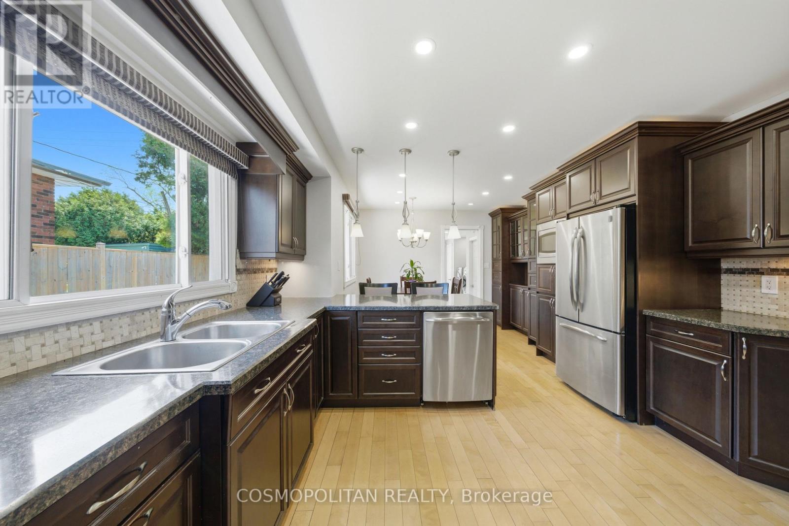 82 Stoney Brook Drive, Hamilton, Ontario  L8G 3V6 - Photo 9 - X13166344