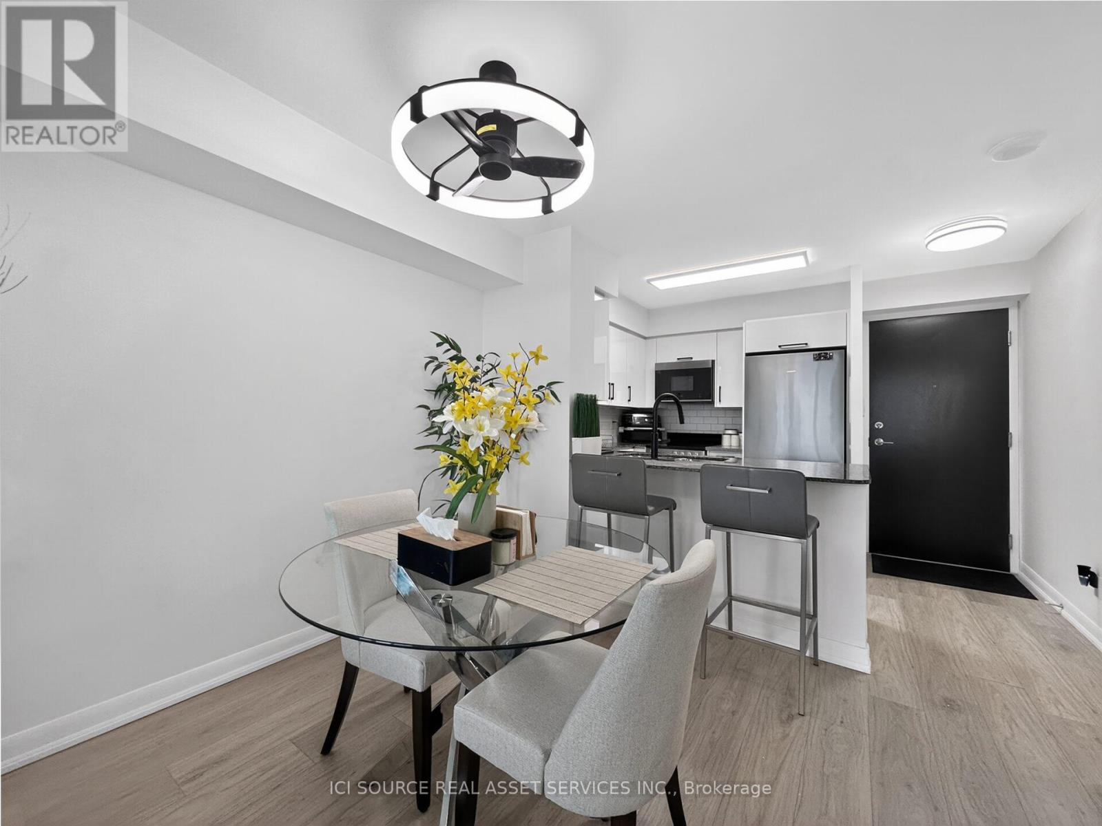 1608 - 215 Sherway Gardens Road, Toronto (Islington-City Centre West), Ontario  M9C 0A4 - Photo 8 - W13126026