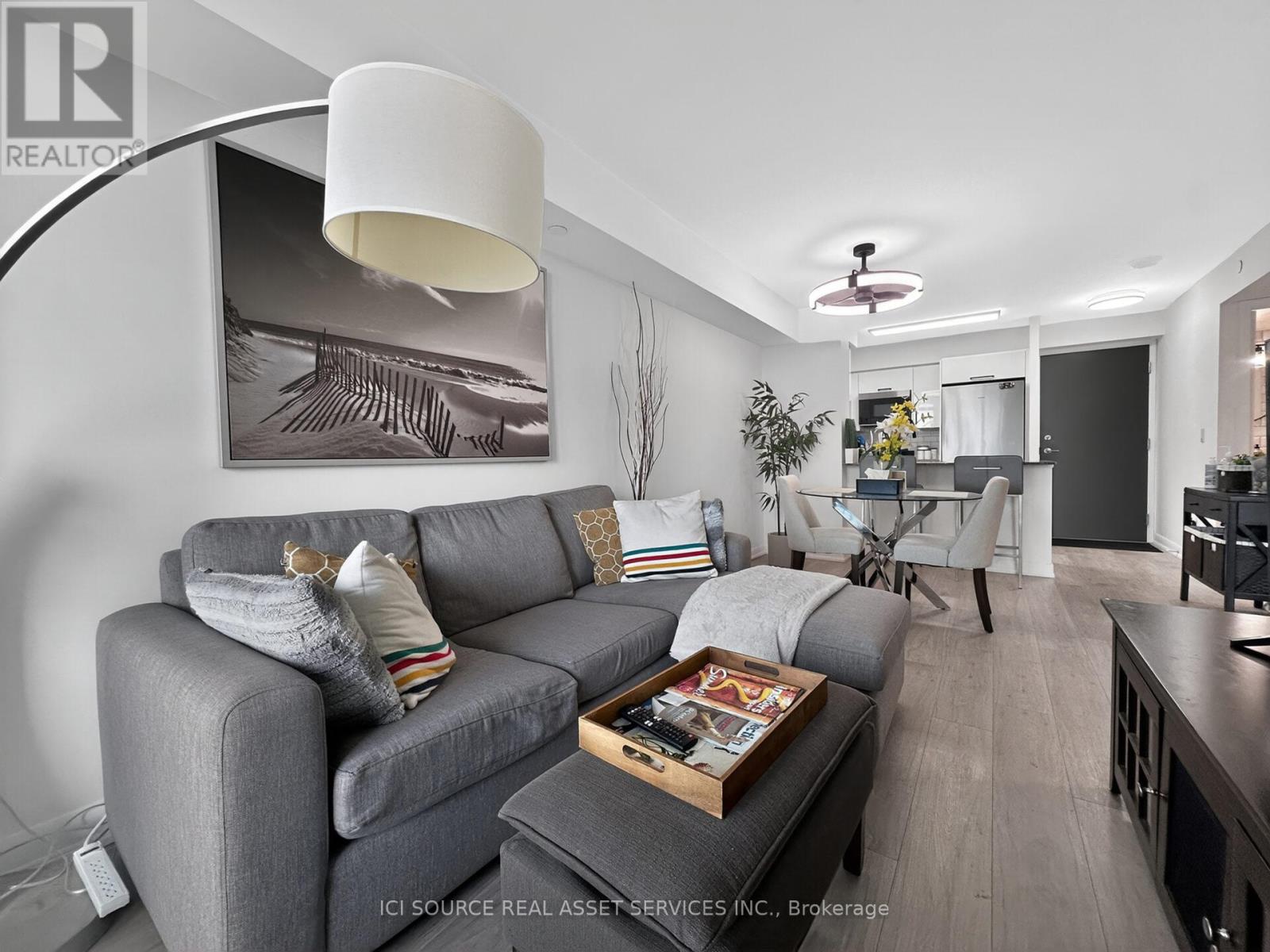 1608 - 215 Sherway Gardens Road, Toronto (Islington-City Centre West), Ontario  M9C 0A4 - Photo 5 - W13126026