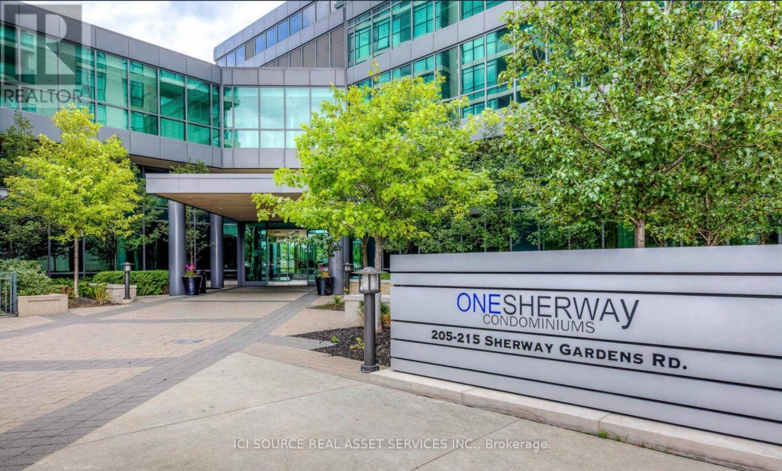 1608 - 215 SHERWAY GARDENS ROAD, Toronto, Ontario