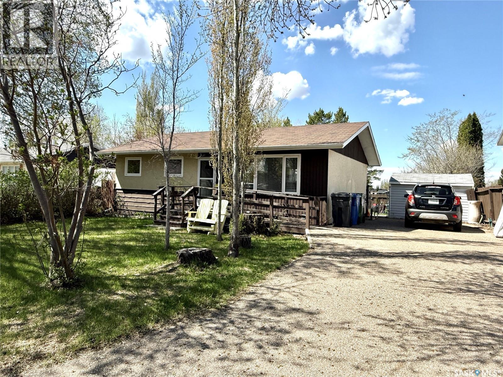 11319 Clark Drive, North Battleford, Saskatchewan  S9A 3P5 - Photo 2 - SK036929